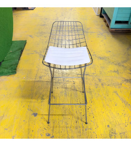 Minimalist Beyaz Minderli Tel Bar Sandalyesi